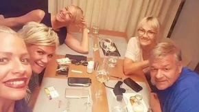 Slavlje u domu Nataše Bekvalac! Pevačica puca od sreće, odmah okupila celu porodicu (FOTO)