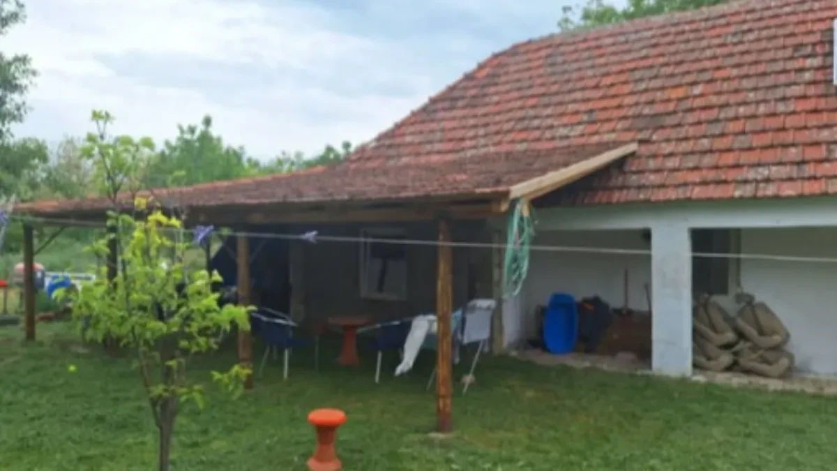 Kuća sa velikim dvorištem za samo 20.000 evra! Ima 90 kvadrata i novu kuhinju, i to na placu od 10 ari