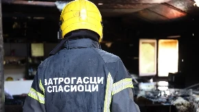 Požar u više objekata u Vranju: Vatrena stihija u Gnjilanskoj ulici, odmah upućeni vatrogasci