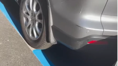Neviđeni bezobrazluk: Objava nasamarenog vozača razbesnela milione na mrežama - pogledajte zašto je morao da plati parking