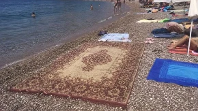 Peškiri su prošlost: Turista u Crnoj Gori uradio nešto što niko nije očekivao: "Aladin se parkirao" (FOTO)