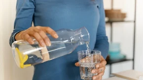 Koliko mikroplastike zapravo popijemo? Prvi rezultati pokazali šta se nalazi u vodi iz česme