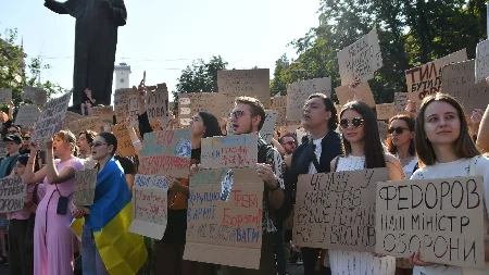 Ukrajini preti državni udar, demonstranti na ulicama: Administracija, vojska i narod uz smenjenog ministra