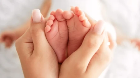 Zašto se bebe rađaju sa više kostiju nego odrasli? Evo kako se ljudski skelet menja tokom odrastanja