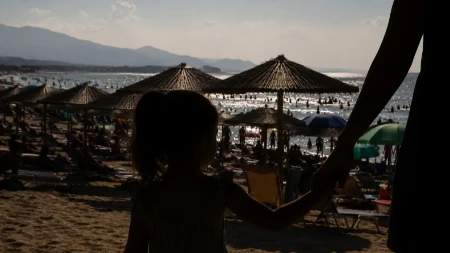 Izgubljeno dete na plaži u Grčkoj: Evo kako da sprečite da se to dogodi i vašoj porodici