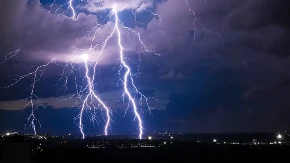 Srbija na udaru superćelijskih oluja, grada i olujnog vetra! Meteorolog otkrio: Sledeće nedelje stiže drastična promena