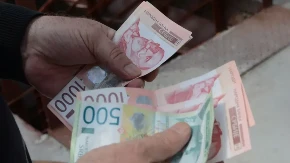 Stiže novih 25.000 dinara i to ne jednokratno: Ministarstvo se danas oglasilo, evo kome je novac namenjen