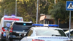 Zadavio svoju trudnu ženu pa pobegao: Lekari videli jake modrice po vratu 