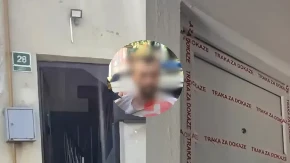 "Gde su mi brat i majka, dajte mi samo da ih vidim": Adnan iskasapio svoje najbliže pa napravio skandal u sudu - skinuo se go i urlao!