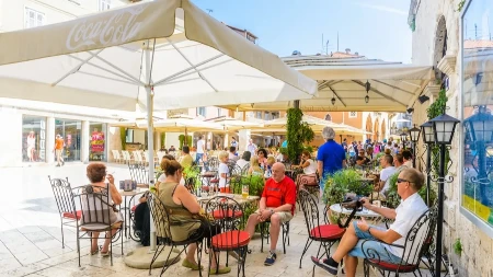 Plata sa bakšišem prelazi 3.000 evra - rad na Jadranu se isplati