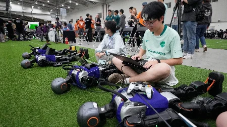 U Kini održano prvo svetsko takmičenje u borbi humanoidnih robota