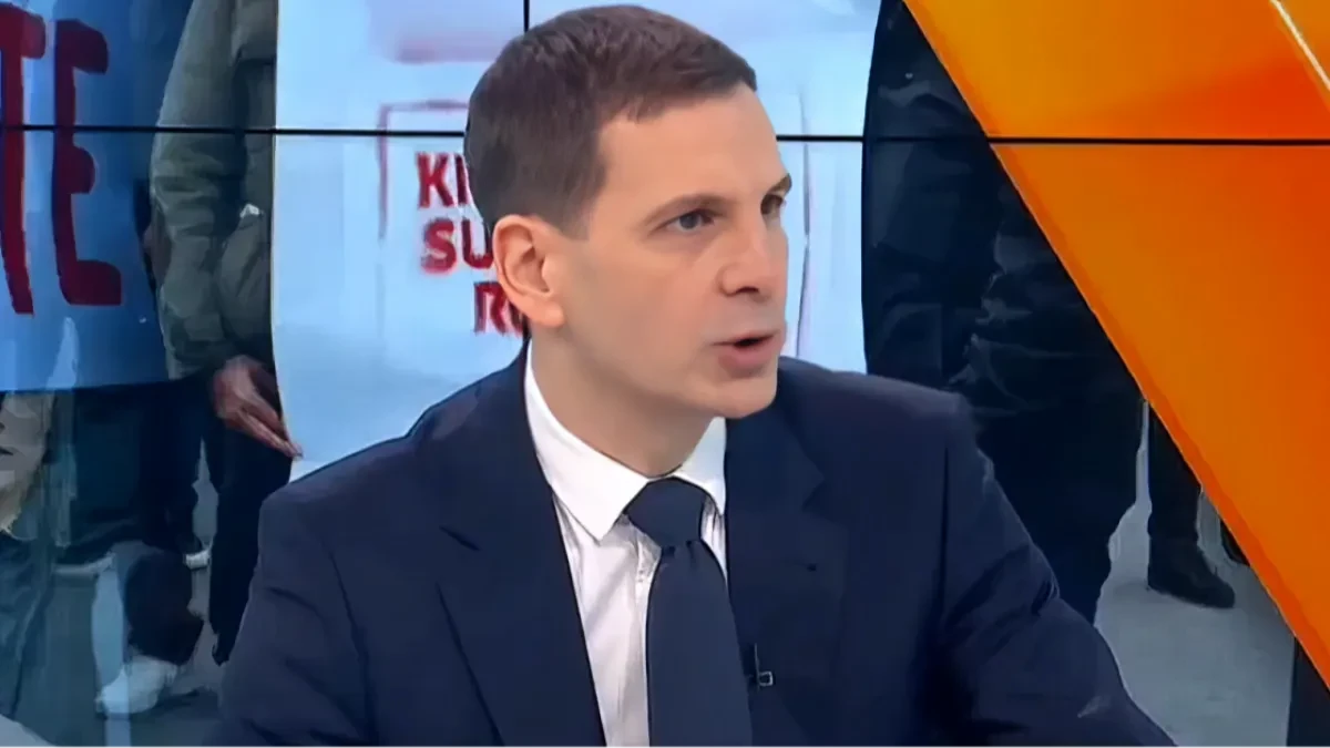 Jovanović odbio dijalog, Brnabić kaže: Šta njega briga za stabilnost i prosperitet Srbije? Ako zagusti, on će u Francusku