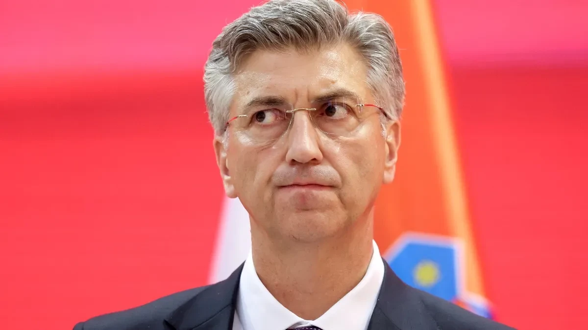 Vozilo s obezbeđenjem udarilo u limuzinu premijera Hrvatske: Andrej Plenković imao sudar u Zagrebu