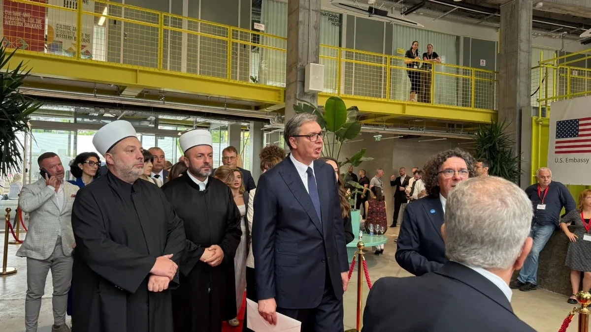Prisustvuje predsednik Vučić: Ambasada SAD u Beogradu obeležava 250 godina nezavisnosti (VIDEO)