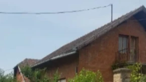 Dve kuće za samo 32.000 evra! Majke za kupovinu mogu da dobiju čak 6.400 evra od države