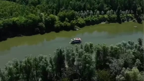 Dragan živi u Nemačkoj, ali bez srpskog Dunava ne može - napravio je brod samo da bi pecao