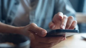 Sve više banaka ukida SMS obaveštenja - da li imaju pravo na to?