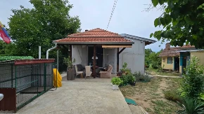 Kuća sa voćnjakom na 20 ari za 35.000 evra! Na samo 11 km od grada čeka novog vlasnika