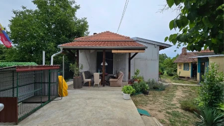 Kuća sa voćnjakom na 20 ari za 35.000 evra! Na samo 11 km od grada čeka novog vlasnika