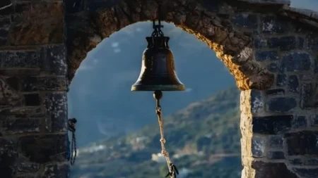 Sramota! Ukradeno zvono sa crkve na KiM, vernici u šoku onime što su zatekli na dan crkvene slave