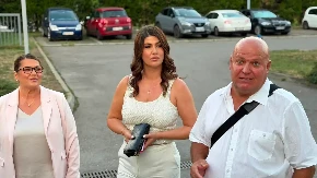 Mevlida, Mustafa i Minka Durdžić među prvima stigli u Šimanovce! Asminovi roditelji doneli odluku uoči finala