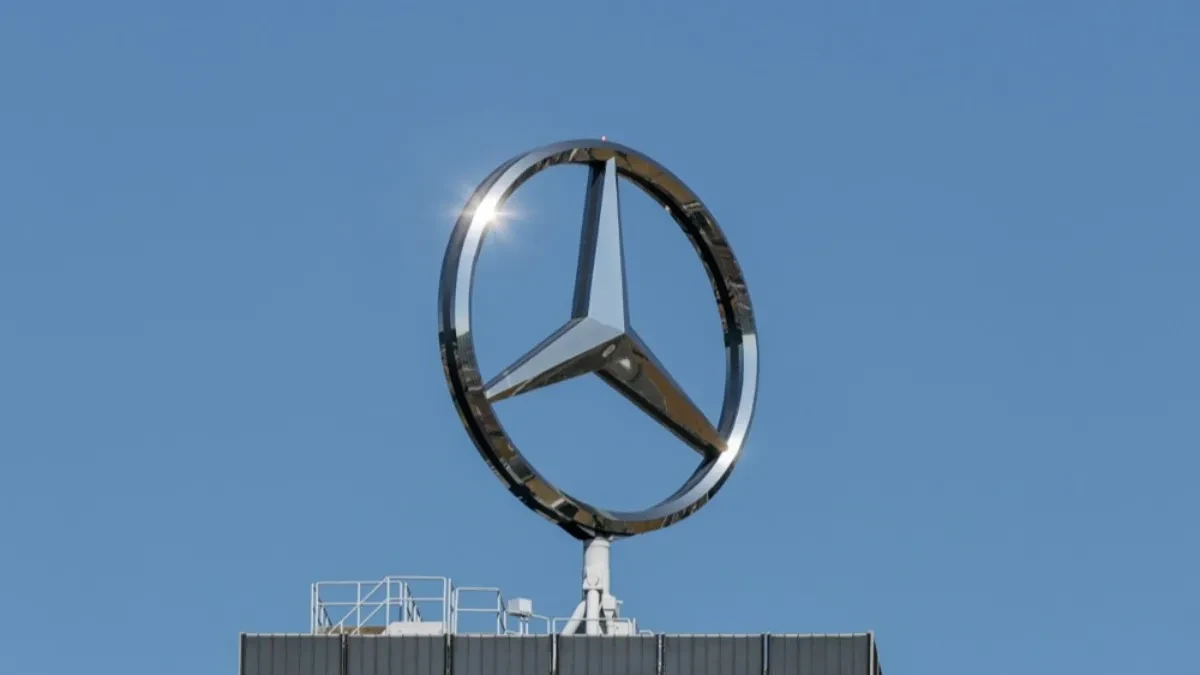 Mercedes stavlja katanac na fabrike