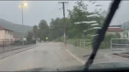 Grad tukao bez milosti, odjekivao zvuk raketa! Jako olujno nevreme pogodilo Priboj i Novu Varoš (VIDEO)