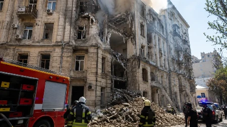 Pakao u Odesi! Rusi pogodili stambenu zgradu, tinejdžer izrešetan gelerima