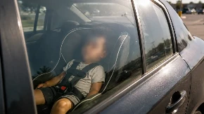 Dečak (3) preminuo nakon što je više od pet sati ostao zaključan u automobilu: Socijalna radnica ga zaboravila tokom privatnih obaveza