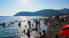Srbi, oprez ako letujete ovde! U moru pronađena bakterija, svakodnevna testiranja već počela