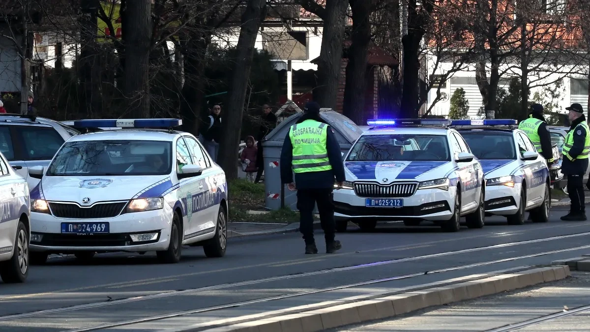 Nesreća kod sajma u Beogradu: U sudaru povređeni dete (5) i žena