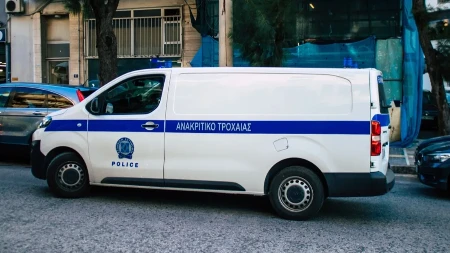 Srbin koji je vozio u kontrasmeru u Grčkoj u pritvoru! Pijan se sudario sa taksistom, čeka ga suđenje