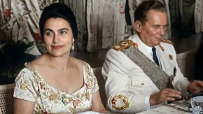 Vic dana: Pecaju Tito, Jovanka i visoki državni funkcioner na moru i upecaju zlatnu ribicu...