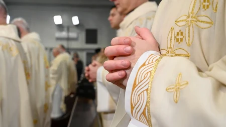 Seksualno zlostavljali mladića od njegove 16. godine skoro deset godina?! Katolička crkva u Hrvatskoj na stubu srama, uzdrmana teškim optužbama!