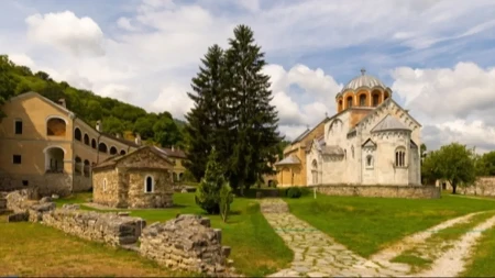 Crkveni kalendar za avgust 2026. godine: Vernici obeležavaju velike praznike - od Svetog Ilije i Blage Marije, preko Svetog Pantelejmona i Preobraženja, do Velike Gospojine
