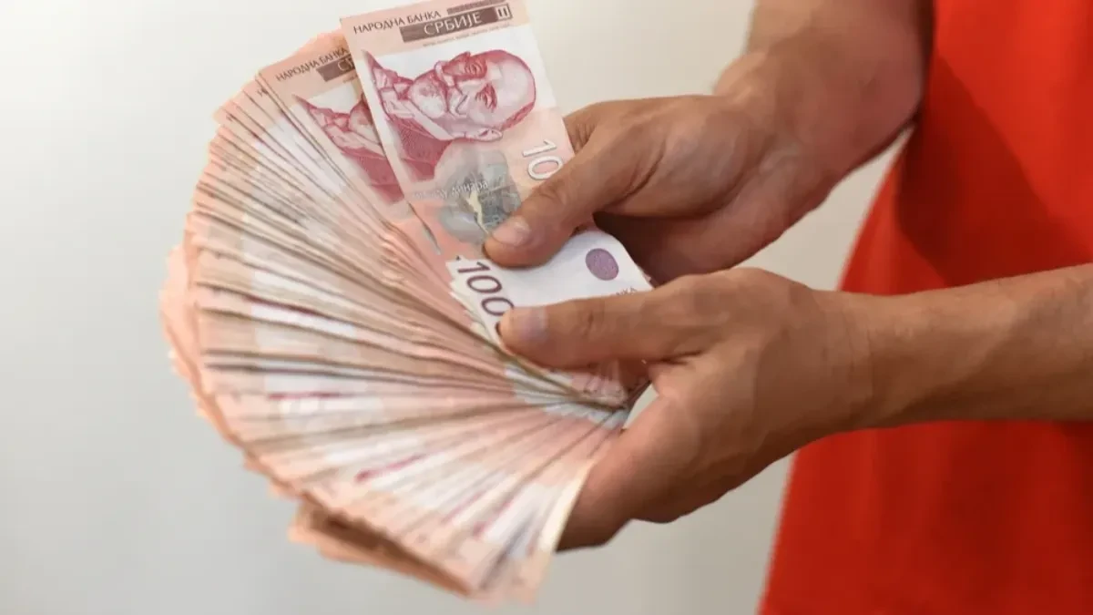 Stižu pare za građane! Vučić otkrio ko dobija 35.000, ko 20.000, a ko 6.000 dinara