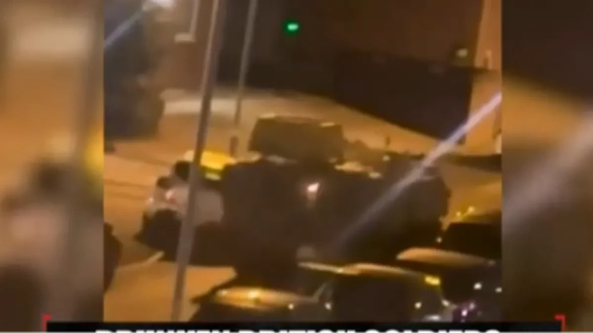 Pijani ukrali oklopno vozilo i napravili haos! Gazili automobile sa 15 tona, prizori ostavljaju bez teksta (VIDEO)