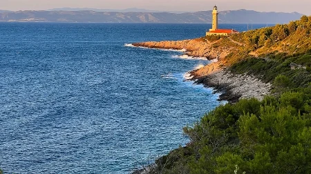Nekad zabranjeno hrvatsko ostrvo danas je magnet za turiste - više od 50 godina bilo je vojna tajna