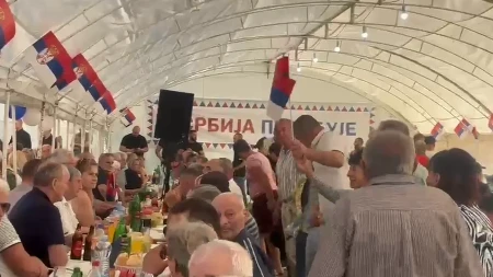 Srce Srbije danas kuca u Drežniku! Građani u kolu čekaju predsednika Vučića (VIDEO)