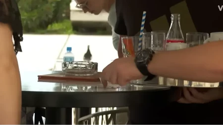 “Baš sam se šokirala”: Konobarica iz CG objavila koliko bakšiš su ostavili stranci na 26 evra računa