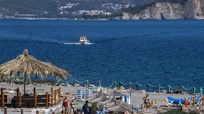 Upozorenje za turiste u Crnoj Gori: Prevaranti vrebaju na šetalištu, desetine ljudi već nasamarene