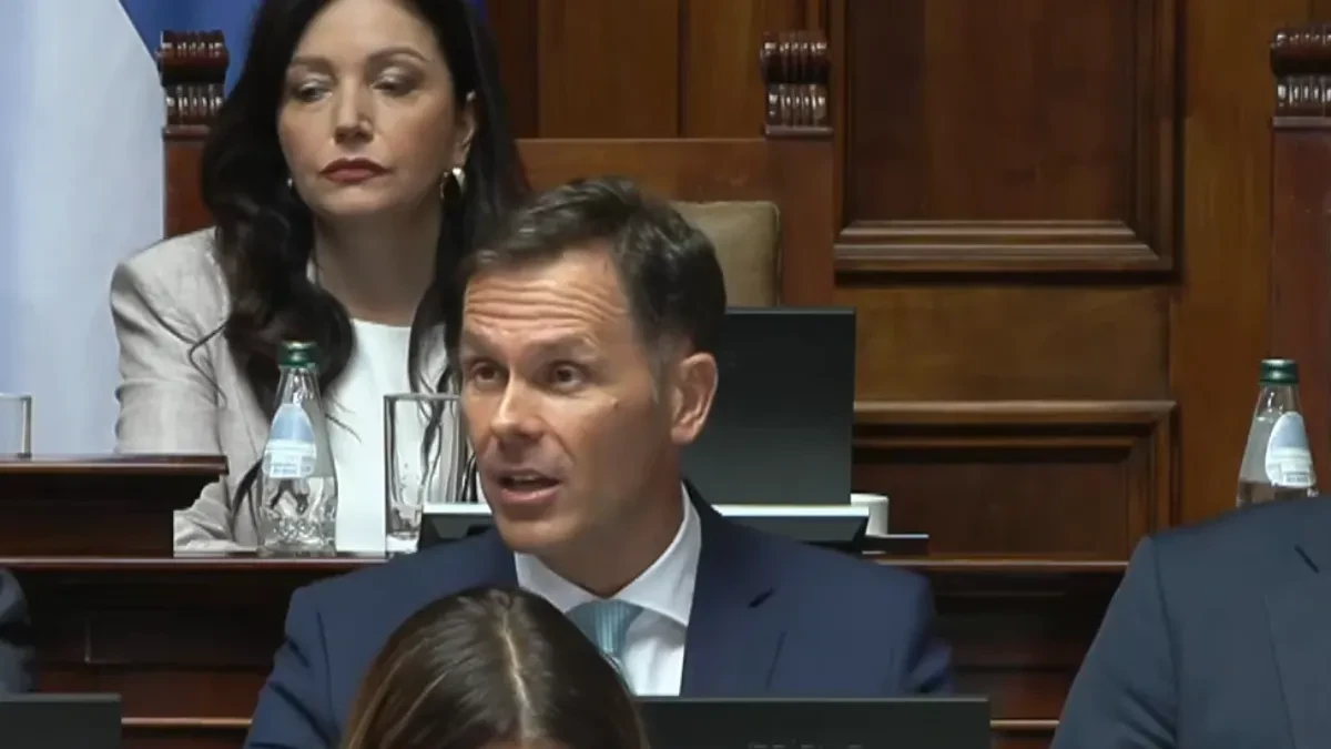 Siniša Mali totalno razvalio Aleksića! Postavio mu 3 pitanja, opozicionar zanemeo: Da li si sa Dinkićem obećao 1.000 evra i prevario građane...