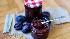 Našli smo recept za najukusniji džem od šljiva: Tajna je u jednom komadiću ove namirnice!