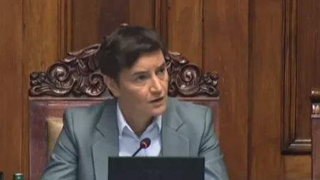 "Lakše mi je bilo kada su nas gađali dimnim bombama!" Brnabić: Ako treba, radićemo i do tri ujutru