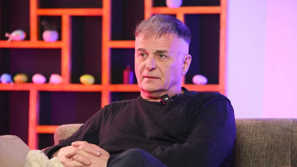 Iznajmljuje je za 250 evra na dan! Branislav Lečić ima vilu koju renta: Zidine su na sve strane, a dnevnu sobu je renovirao