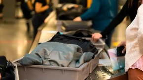 Haos na aerodromu: Otvorili kofer putnice i ostali u šoku – odmah pozvani pirotehničari i policija (Foto)