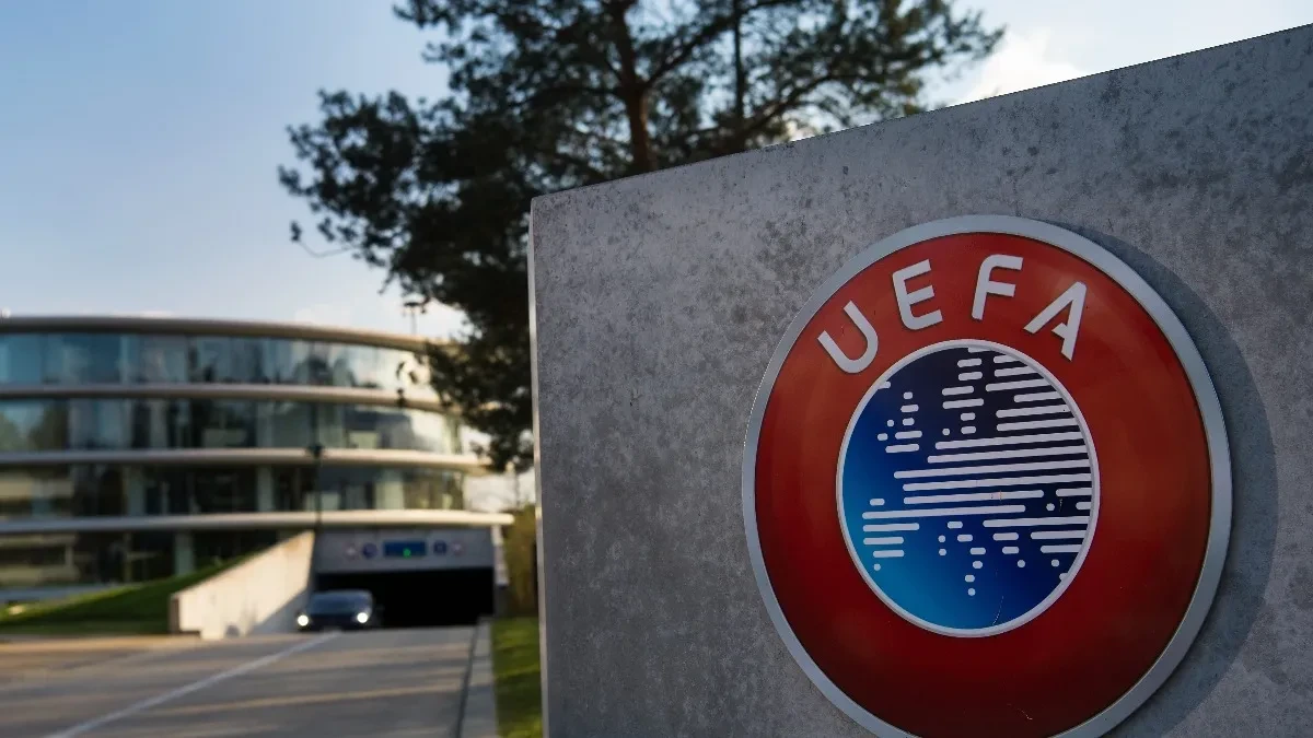 Bukti fudbalski rat: UEFA udarila na FIFA