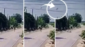 Šta je ovo palo s neba? Dečaka na trotinetu oborio nepoznati predmet, kamere snimile jeziv trenutak