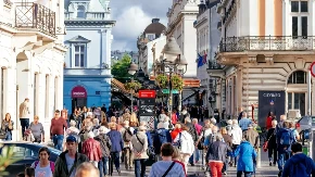 Ako vidite ove ljude, bežite glavom bez obzira! Na ovaj način varaju ljude u Srbiji, evo kako da ih prepoznate!