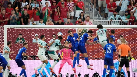 Blokader zakukao: Kakva svinjarija, poništen čist gol Hrvatskoj!
